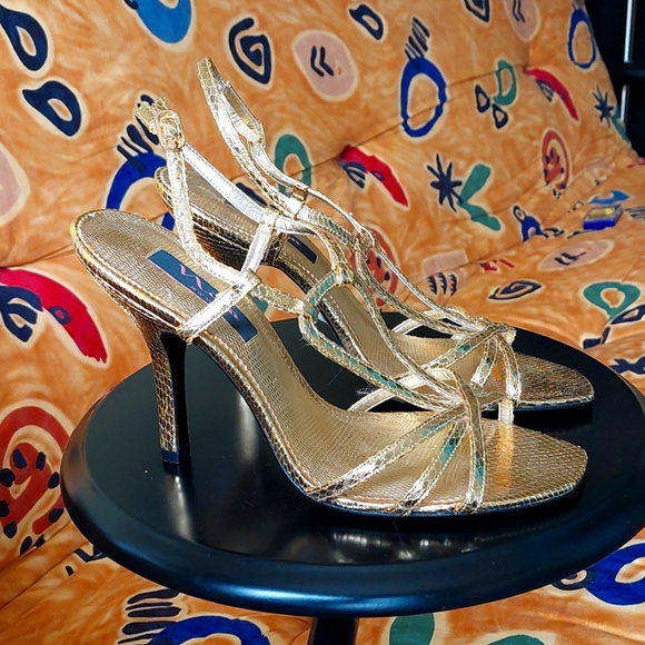 Nina New York golden heels size 8 1/2/ 39 - Picture 1 of 4